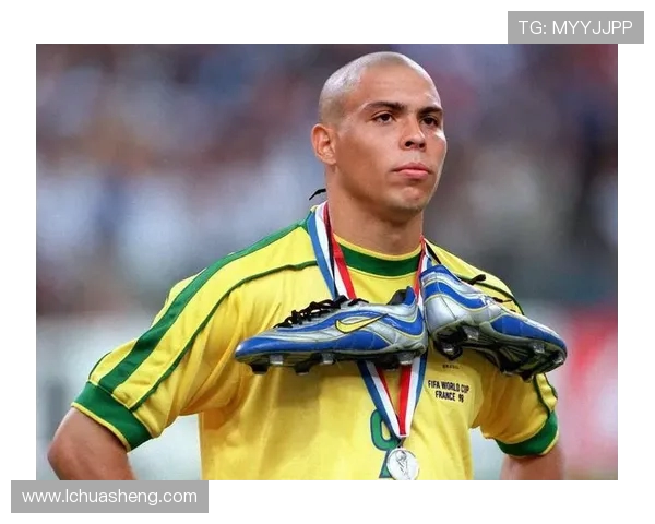 回顾1998年法国世界杯赛程全景与经典对决瞬间解析盘点与历史意义