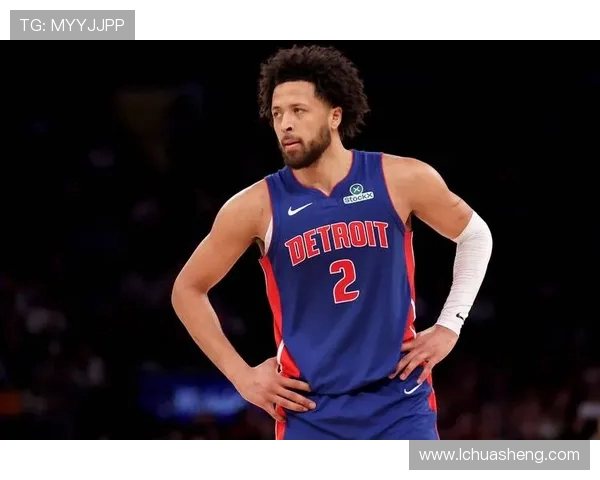 坎宁安在场上展现出色组织能力与防守责任成功跻身一阵行列